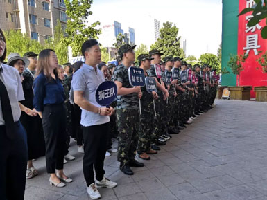 昌禾商學(xué)院丨8·15業(yè)績沖刺大會(huì)，凝心聚力，再創(chuàng)奇跡！